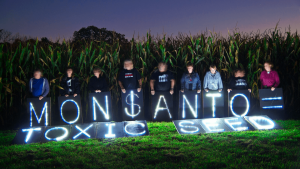 Bayer Monsanto Deal Aktentaucherin Bericht